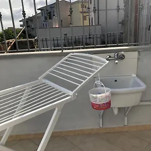 Casa vacanze Un Balcone Sul Mare-casa I Carruggi- Sicilia&toscana-, Basicò